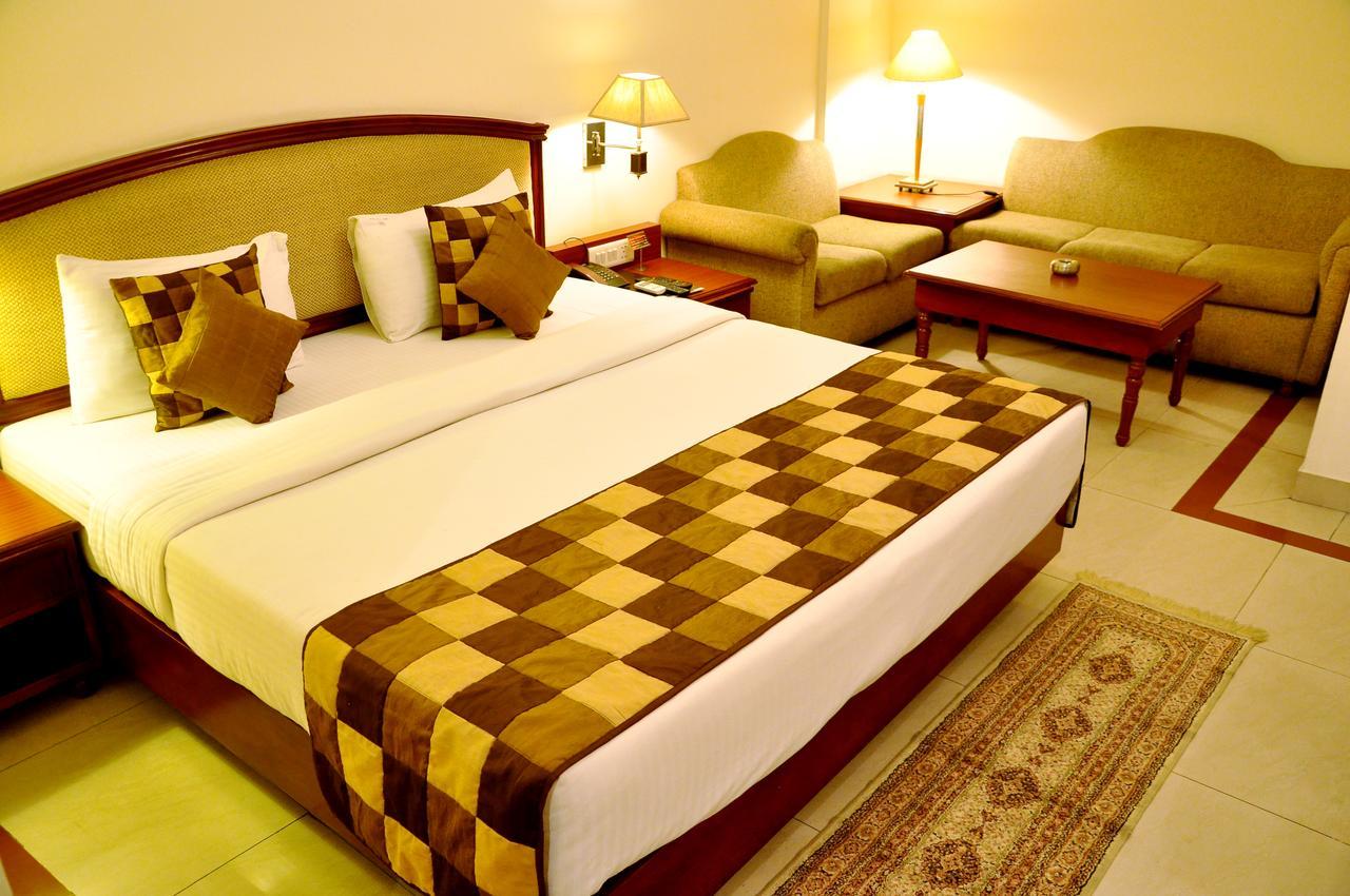 Hotel Jewel Palace Nueva Delhi Exterior foto