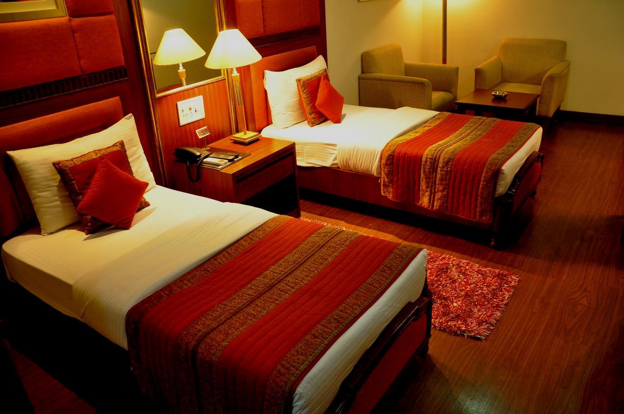Hotel Jewel Palace Nueva Delhi Exterior foto